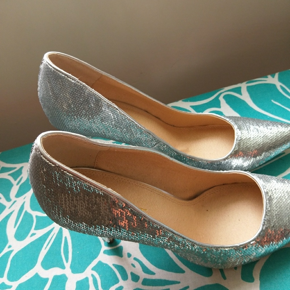 Shoes - Picture 6 of 6
